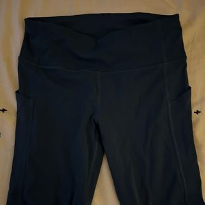 lululemon cropped mesh leggings in size 4